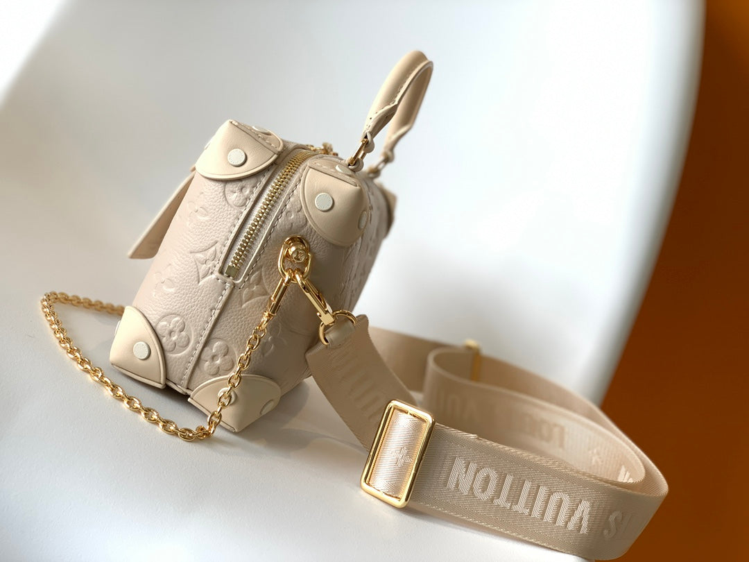 Louis Vuitton Valisette Tresor Mahina Leather Handbag - Creme