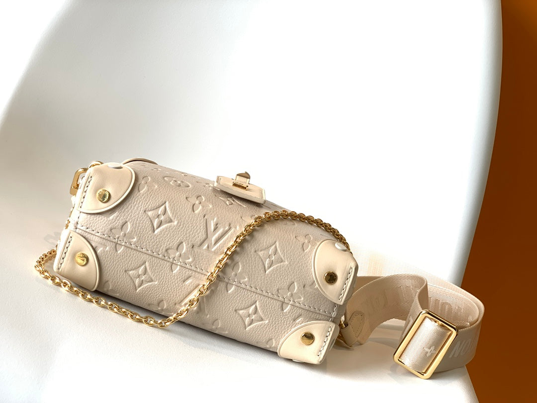 Louis Vuitton Valisette Tresor Mahina Leather Handbag - Creme