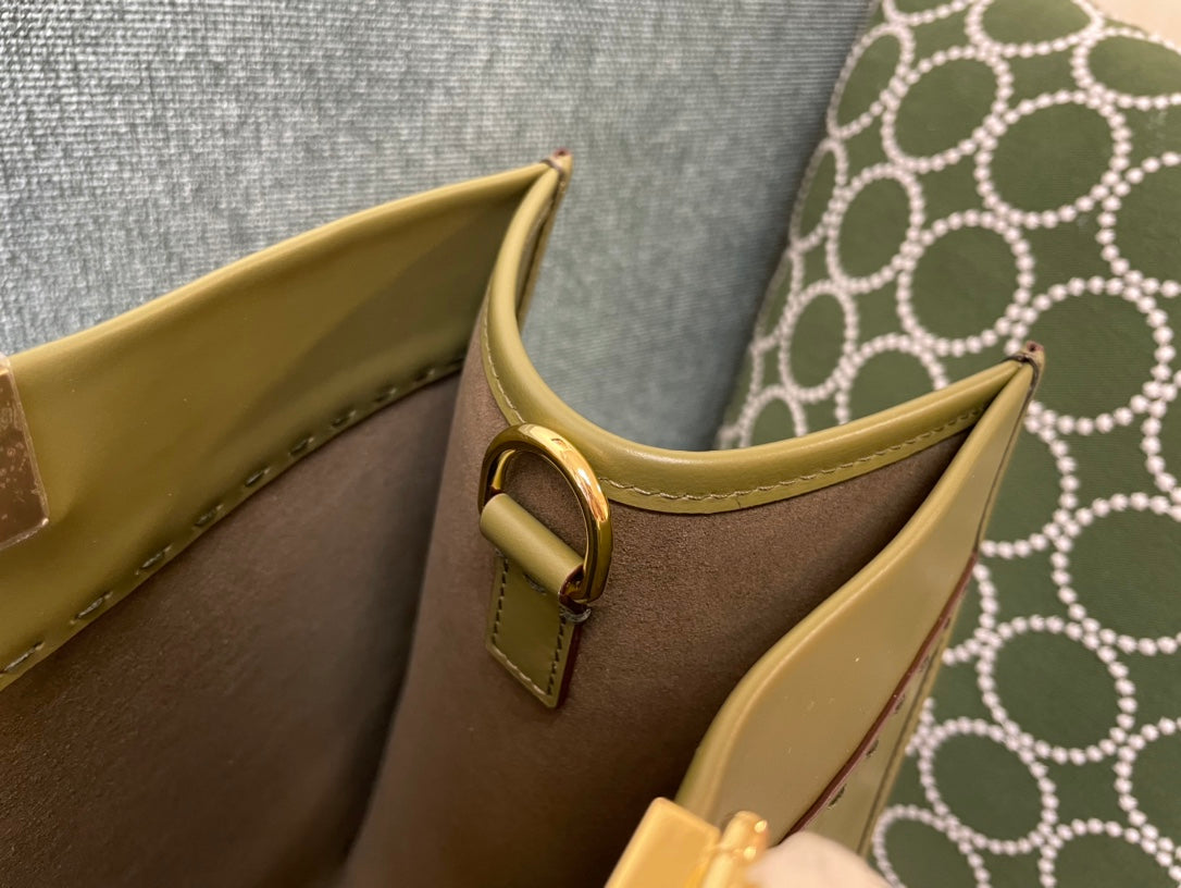 Fendi Sunshine Medium Leather Tote Bag - Olive Green