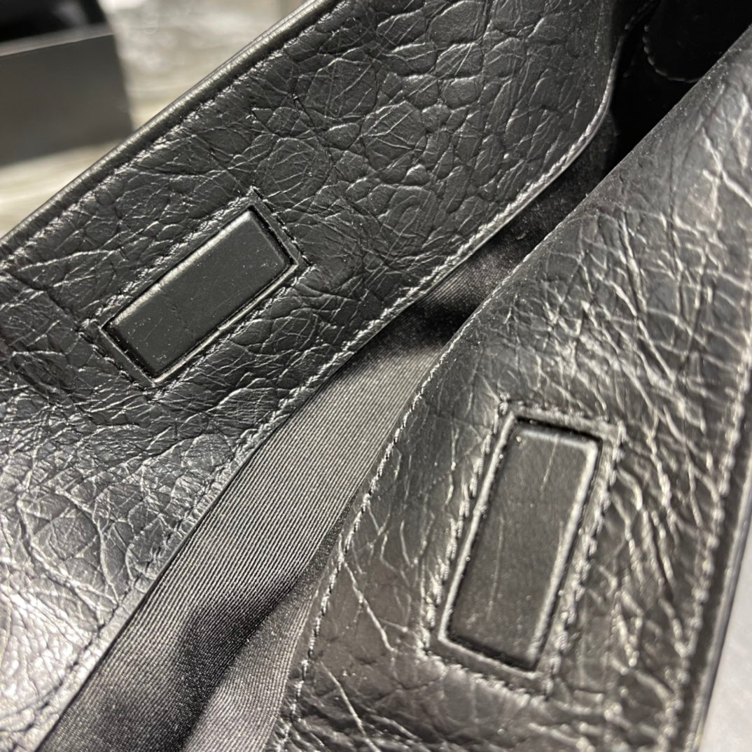 Saint Laurent Niki Medium Shoulder Bag in Crinkled Vintage Leather - Black