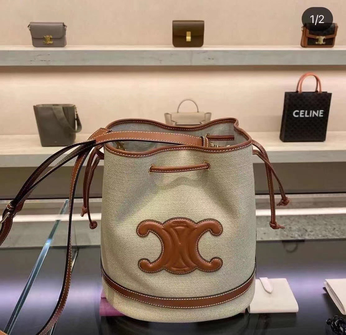 Celine Small Bucket Cuir Triomphe in Textile and Calfskin - Natural/Tan