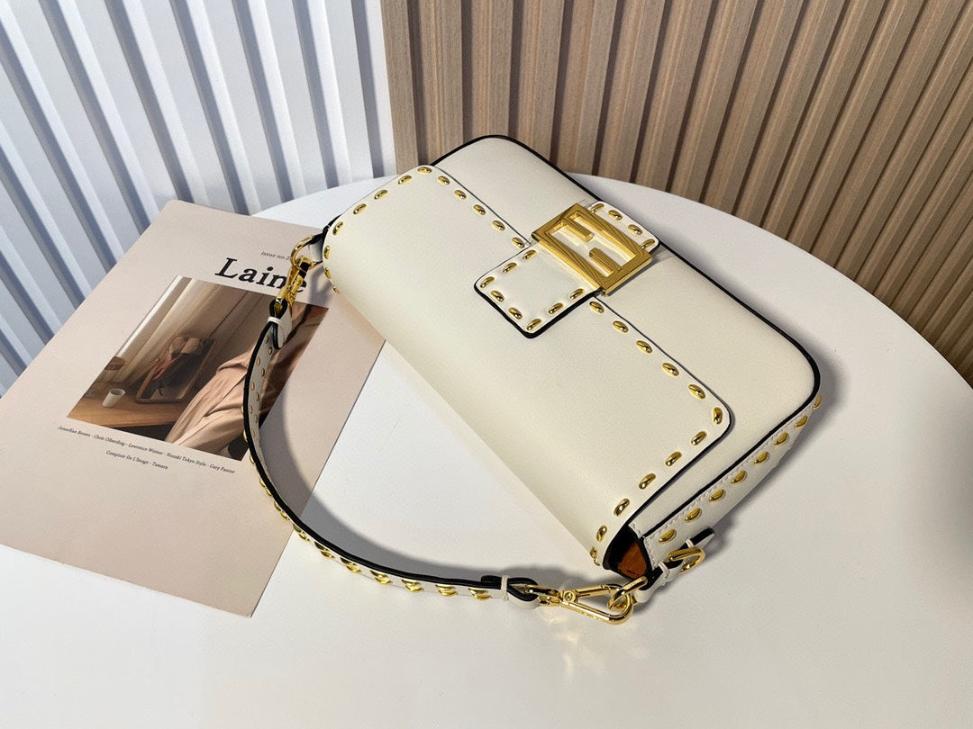 Fendi White Leather Baguette Shoulder Bag with Whipstitch Detail