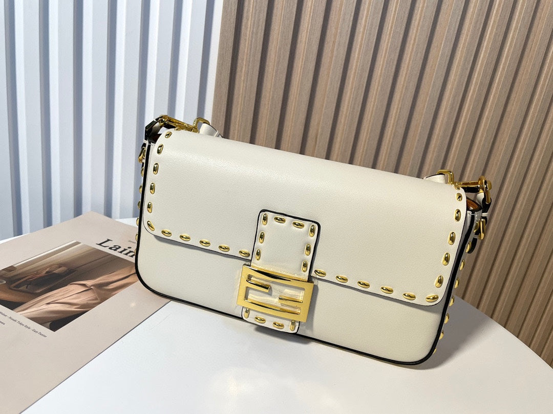 Fendi White Leather Baguette Shoulder Bag with Whipstitch Detail