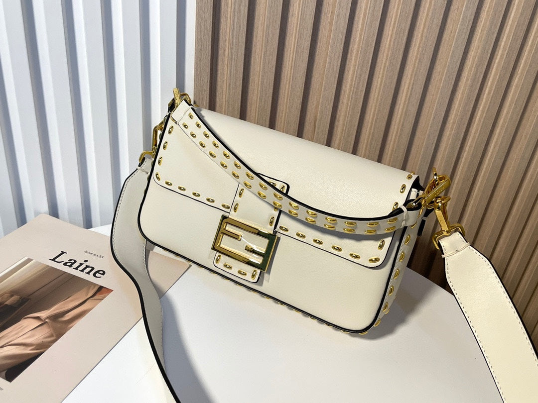 Fendi White Leather Baguette Shoulder Bag with Whipstitch Detail