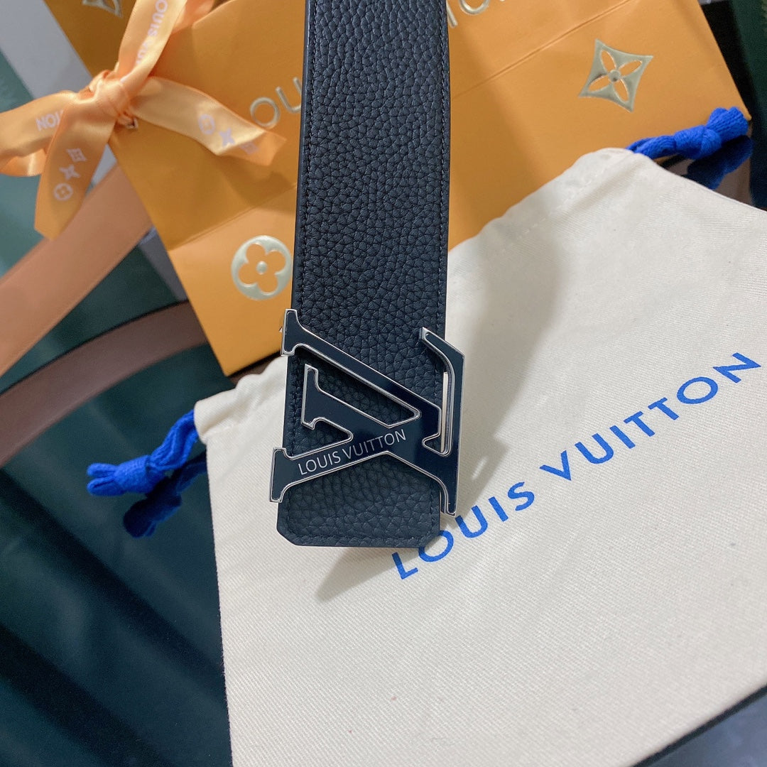 Louis Vuitton LV Initiales 40mm Reversible Belt Black Leather with Silver-Tone Buckle
