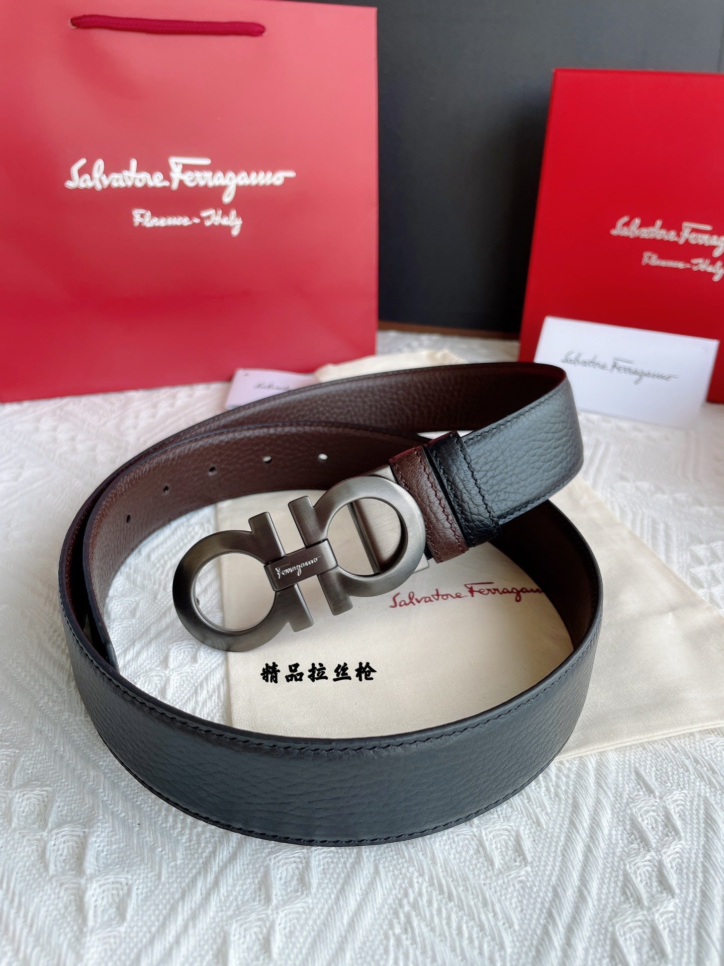 Salvatore Ferragamo Men's Gancini Reversible Leather Belt - Black/Brown Textured Leather