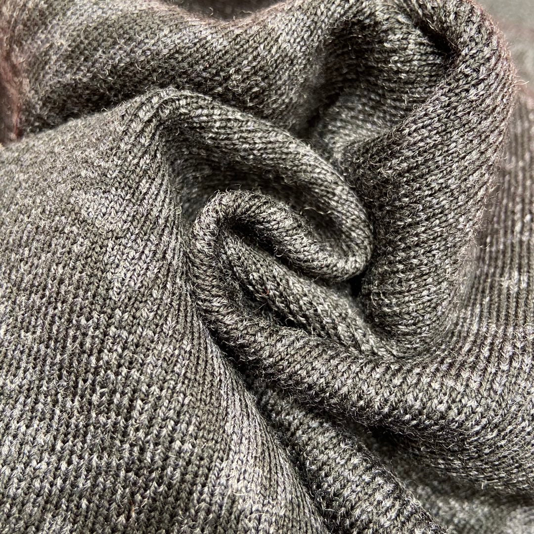 Louis Vuitton Monogram Classic Scarf - Anthracite Grey Luxury Wool Winter Scarf