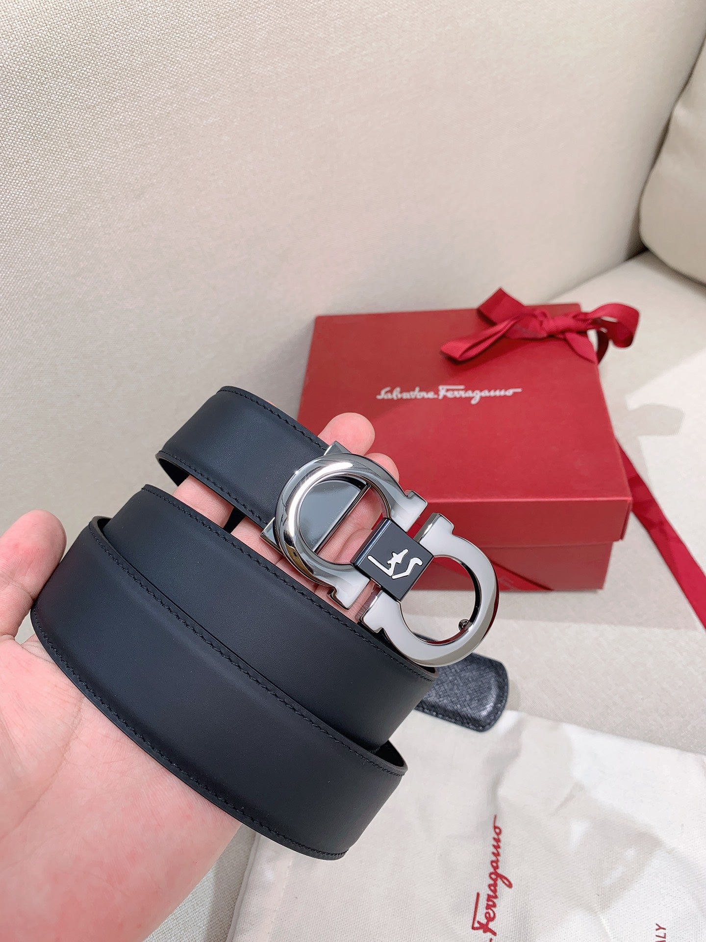 Salvatore Ferragamo Men's Gancini Buckle Leather Belt - Black with Silver-Tone Hardware