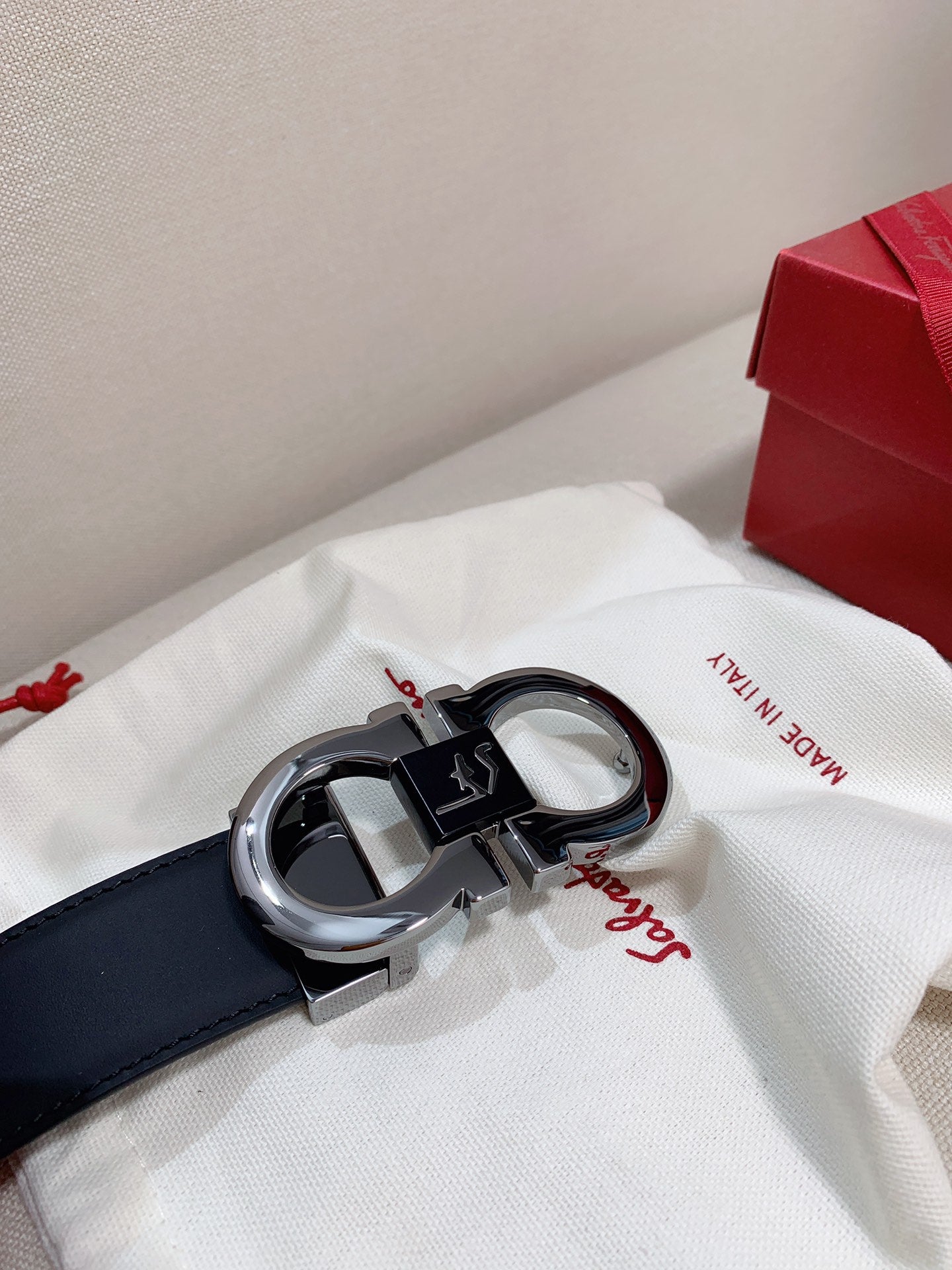 Salvatore Ferragamo Men's Gancini Buckle Leather Belt - Black with Silver-Tone Hardware