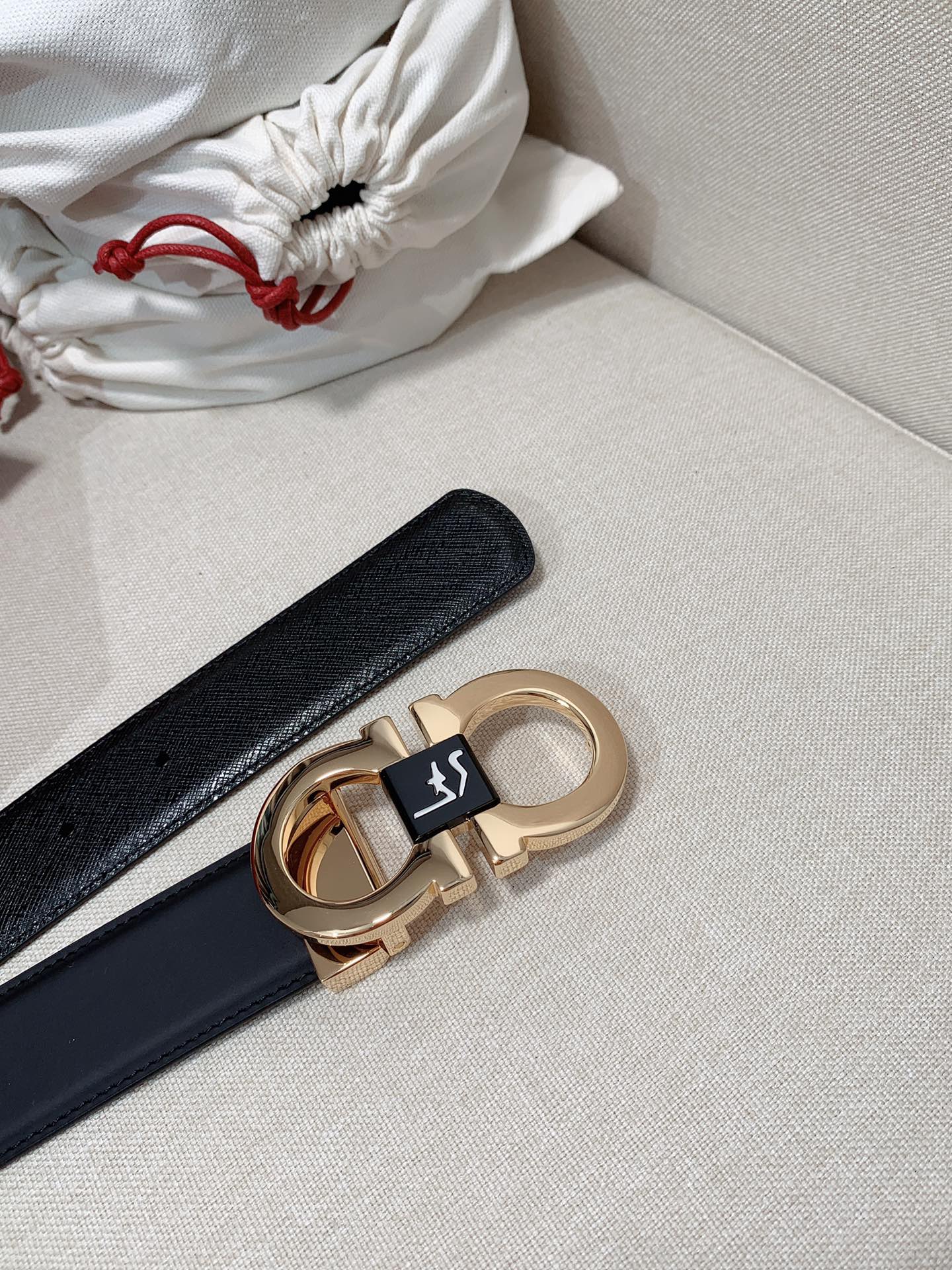 Salvatore Ferragamo Gancini Reversible Leather Belt with Gold-Tone Buckle, Black