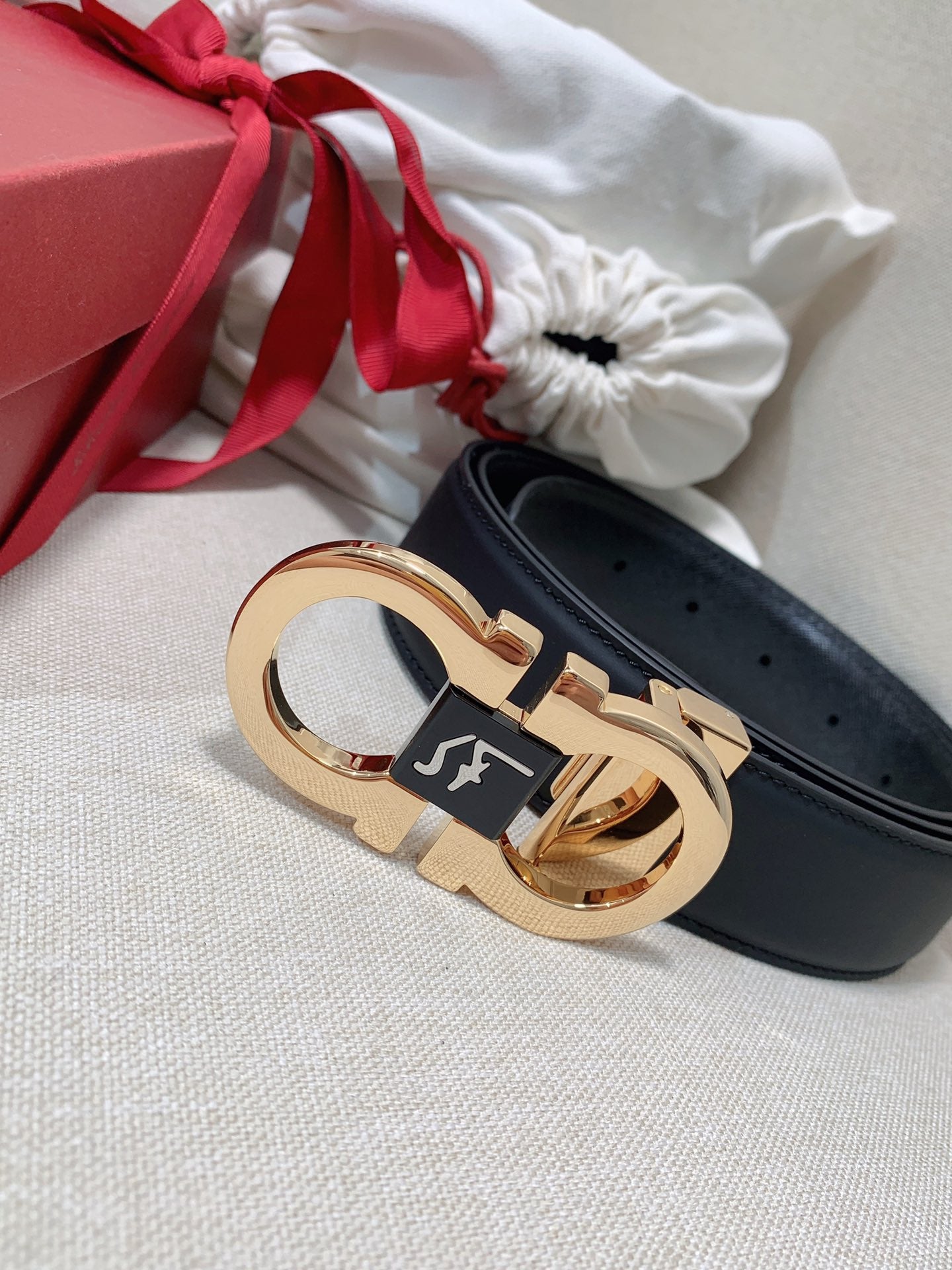 Salvatore Ferragamo Gancini Reversible Leather Belt with Gold-Tone Buckle, Black