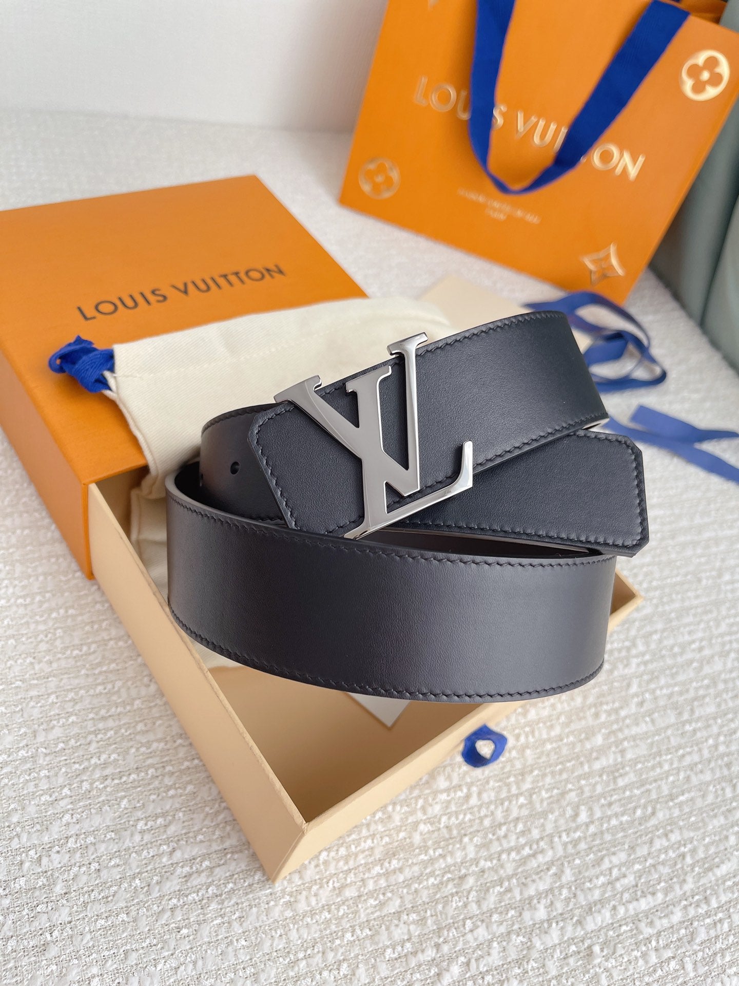 Louis Vuitton LV Initiales 40mm Belt - Black Leather with Silver Buckle, Men's Luxury Accessory
