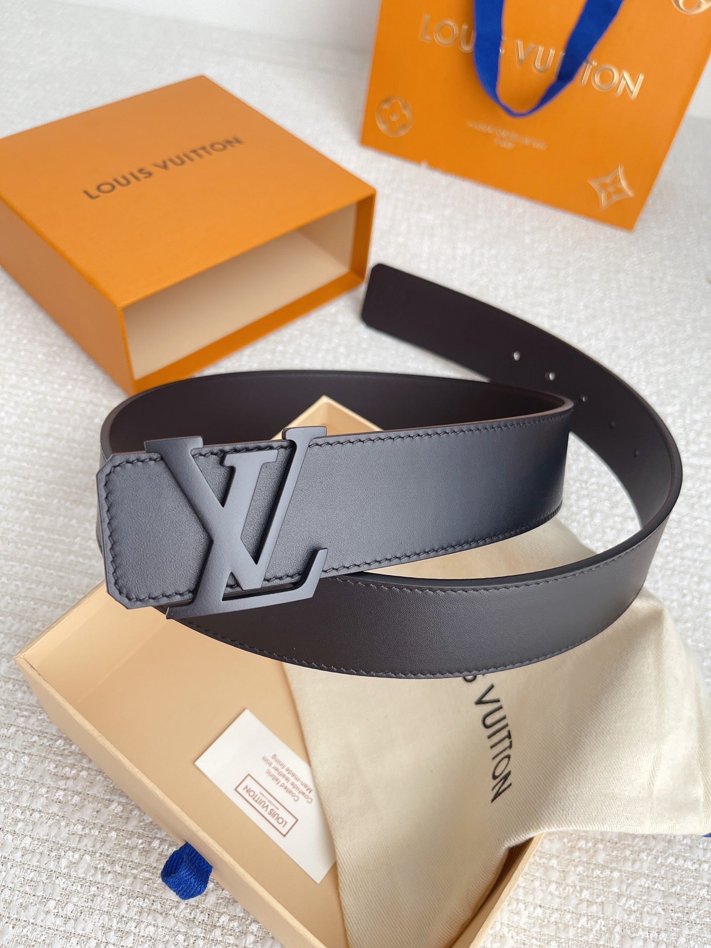 Louis Vuitton LV Initiales 40mm Matte Black Buckle Men's Belt - Black Leather Luxury Designer Belt