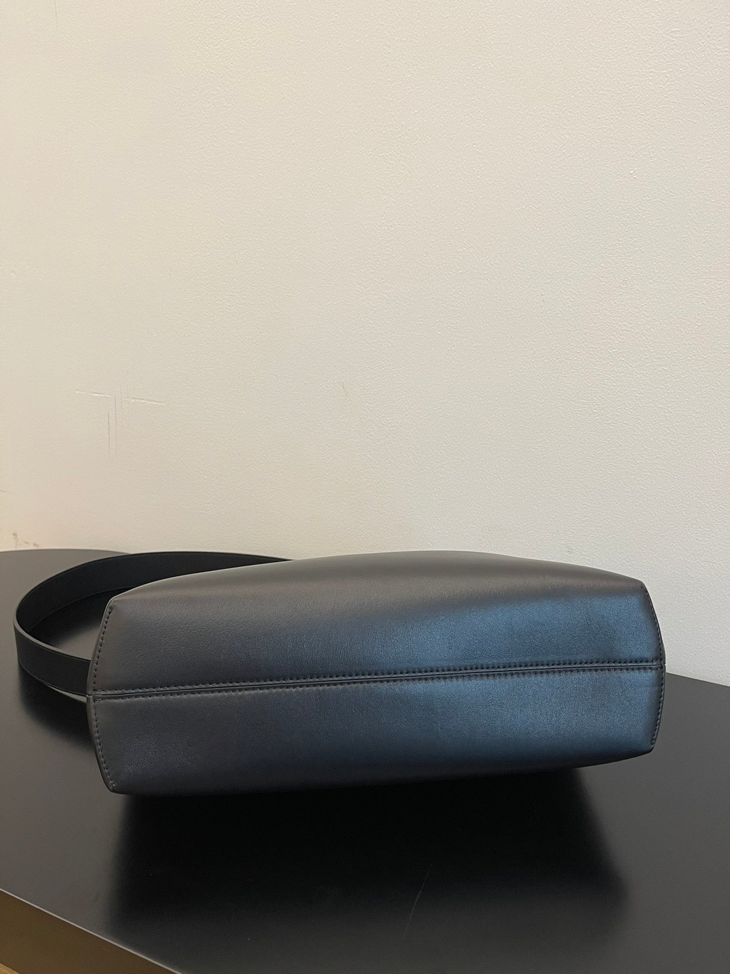 Elegant Black Leather Frame Clutch Bag - Designer Style Crossbody Handbag