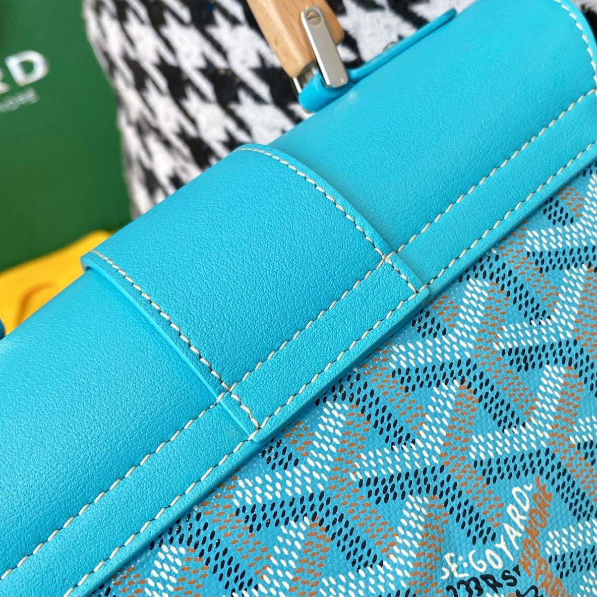 Gogy Luxury Blue Chevron Pattern Top Handle Handbag with Wooden Grip