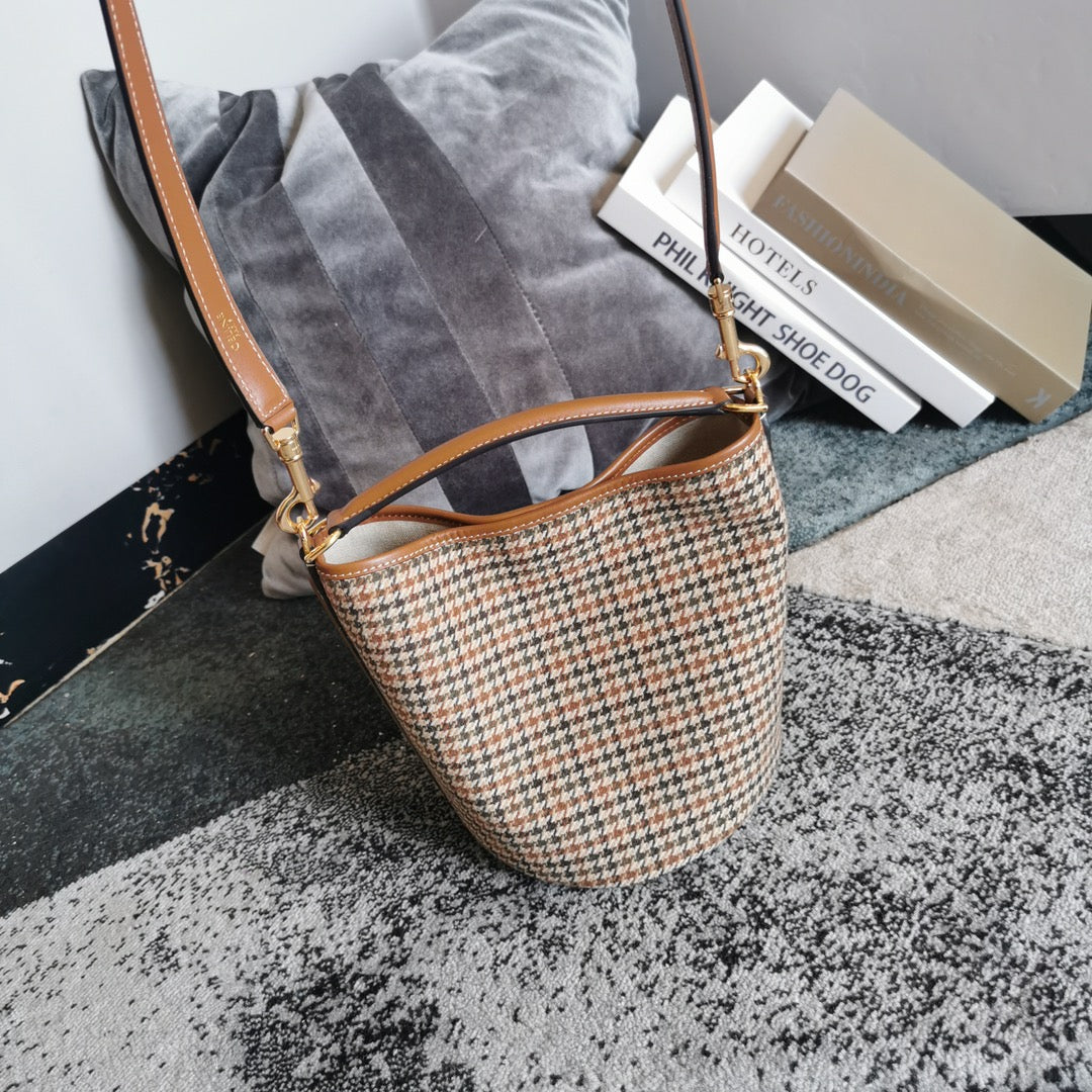 Vintage Plaid Checkered Bucket Bag - Brown Leather Shoulder & Crossbody Handbag for Women