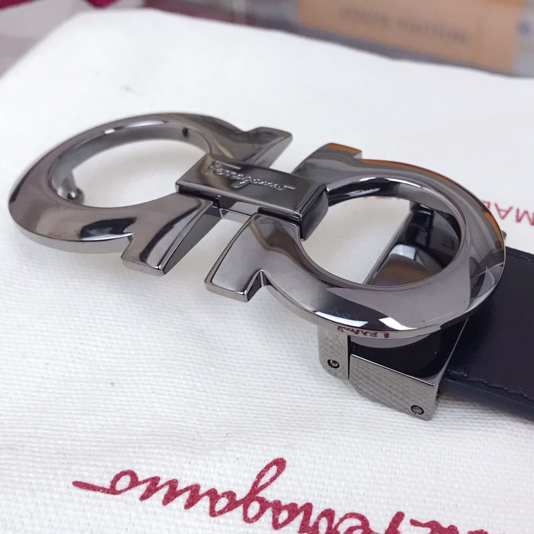 Salvatore Ferragamo Men's Reversible Leather Belt with Gunmetal Gancini Buckle - Black