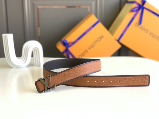 Louis Vuitton LV Initiales 40mm Reversible Leather Belt in Brown, Men's Luxury Accessory