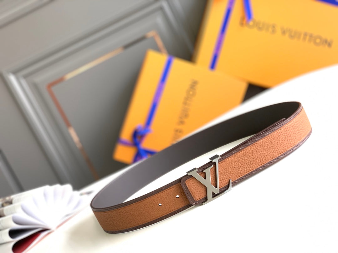 Louis Vuitton LV Initiales 40mm Reversible Leather Belt in Brown, Men's Luxury Accessory