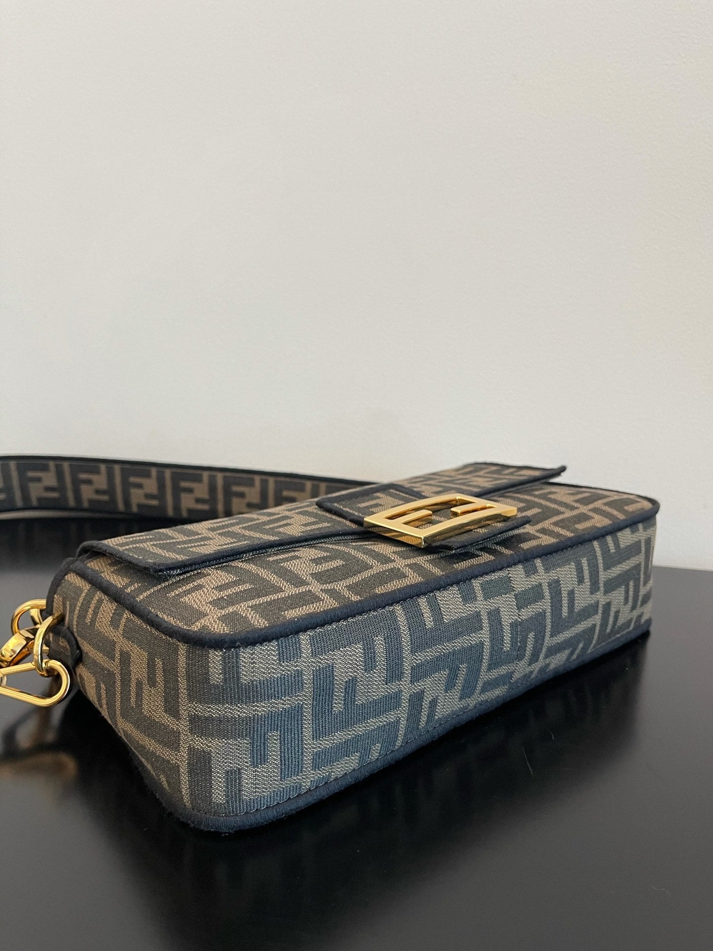 Fendi Baguette FF Monogram Canvas Shoulder Bag - Brown/Black
