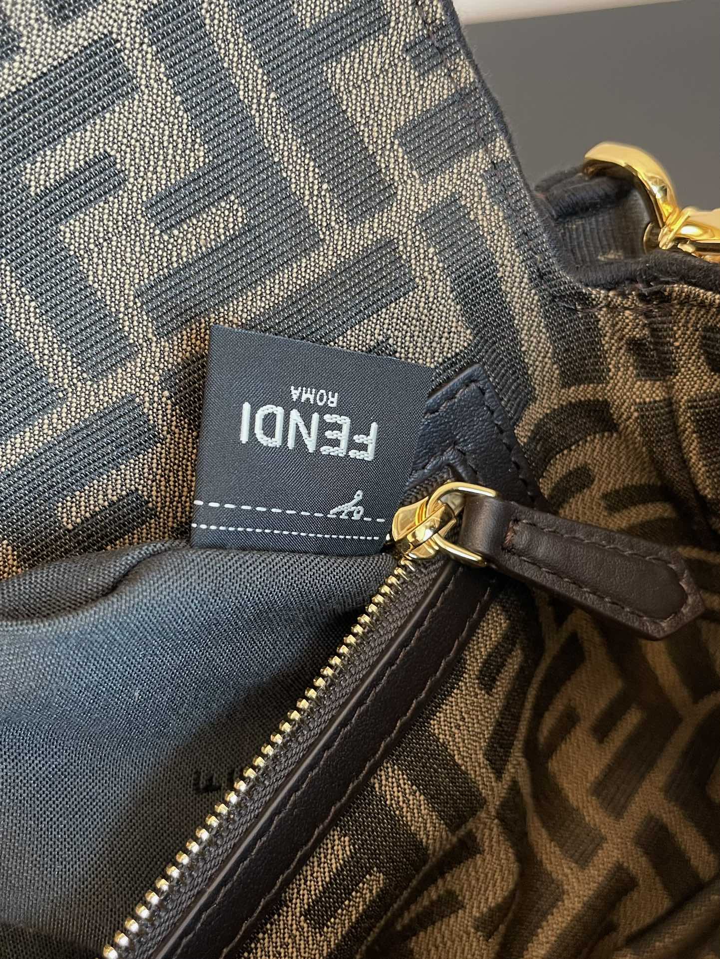 Fendi Baguette FF Monogram Canvas Shoulder Bag - Brown/Black