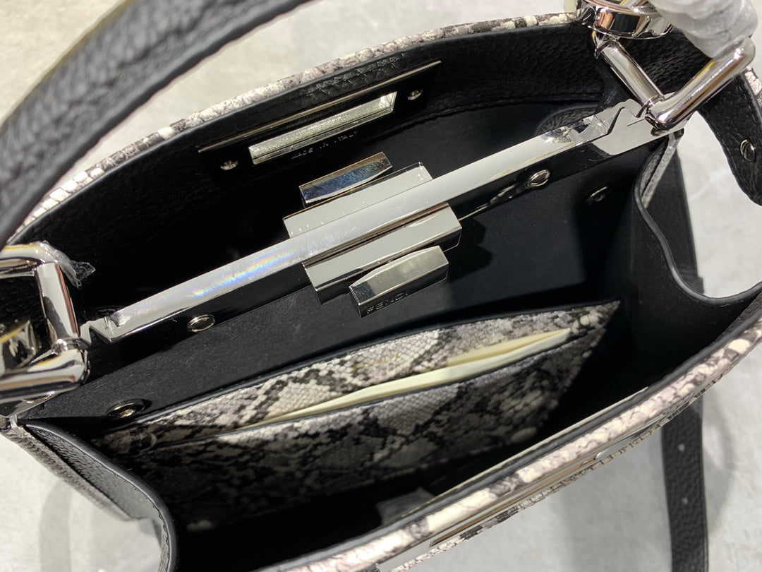 Fendi Peekaboo Black Leather Handbag with Snakeskin Trim