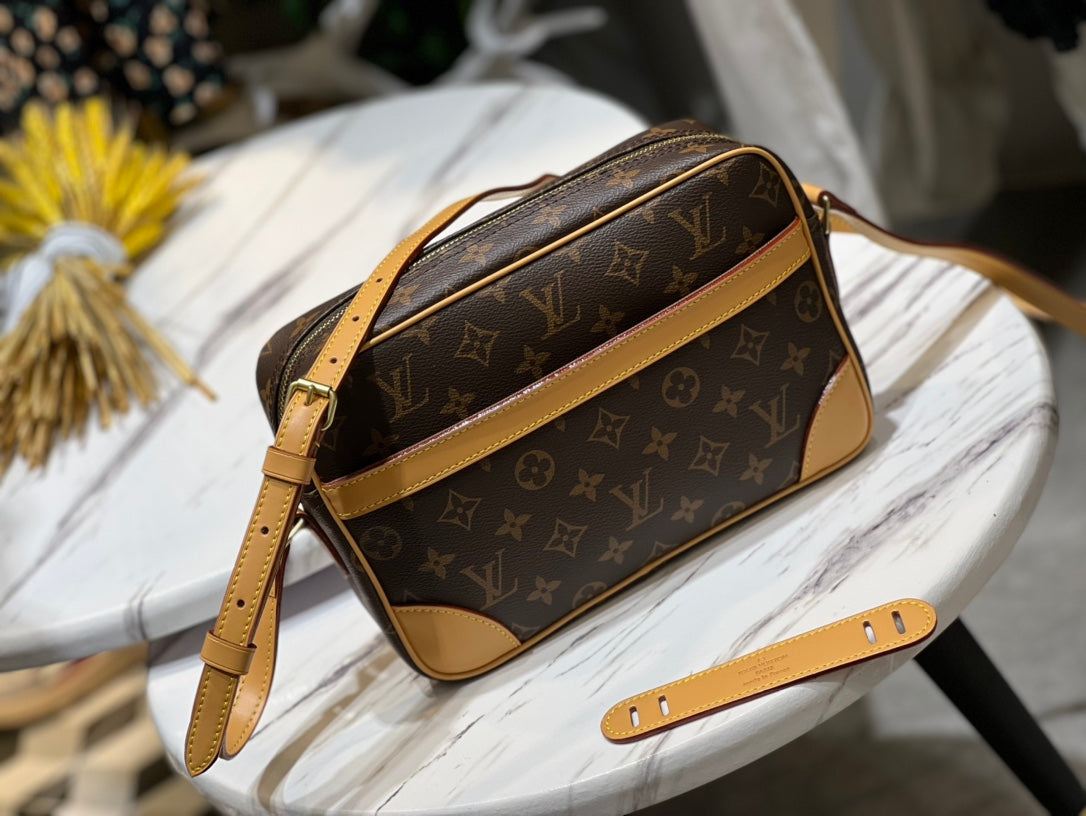 Louis Vuitton Monogram Trocadero 27 Crossbody Bag