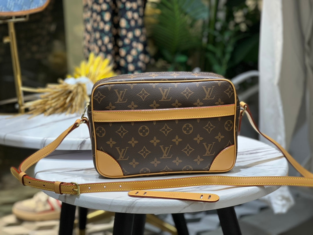 Louis Vuitton Monogram Trocadero 27 Crossbody Bag