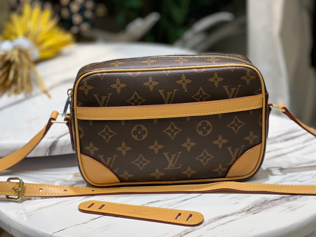Louis Vuitton Monogram Trocadero 27 Crossbody Bag
