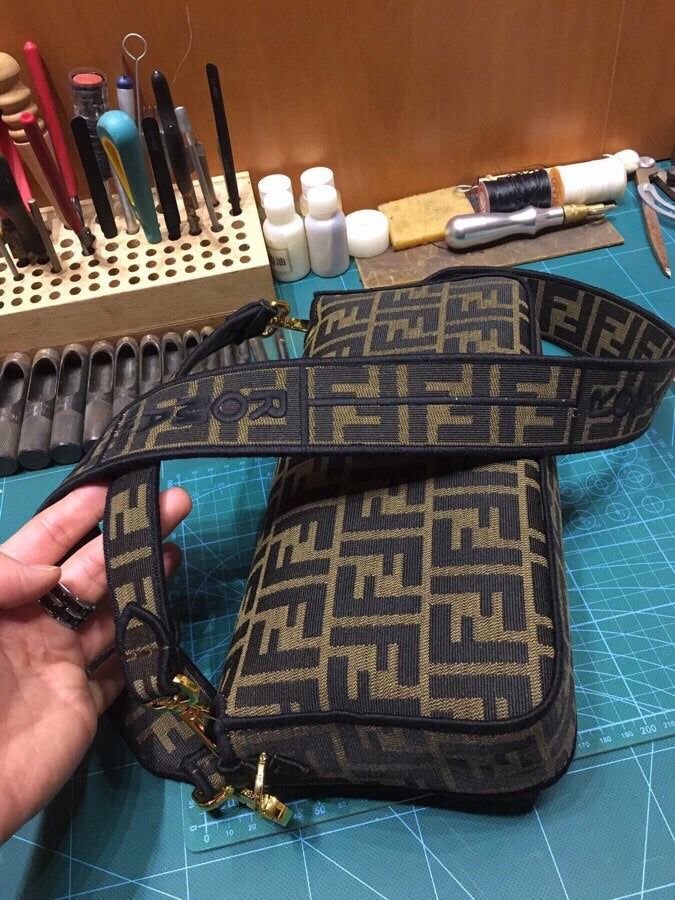 Fendi Zucca Canvas Baguette Shoulder Bag - Brown/Tobacco Monogram