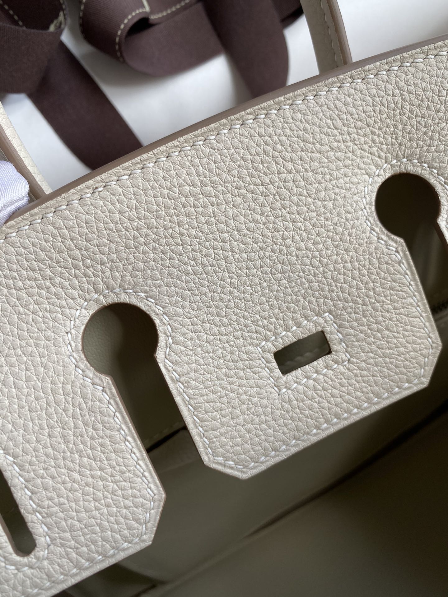 Hermès Birkin 25 Handbag in Cream Leather with Palladium Hardware
