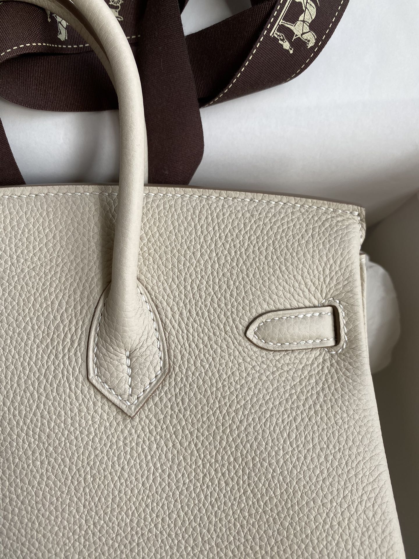 Hermès Birkin 25 Handbag in Cream Leather with Palladium Hardware