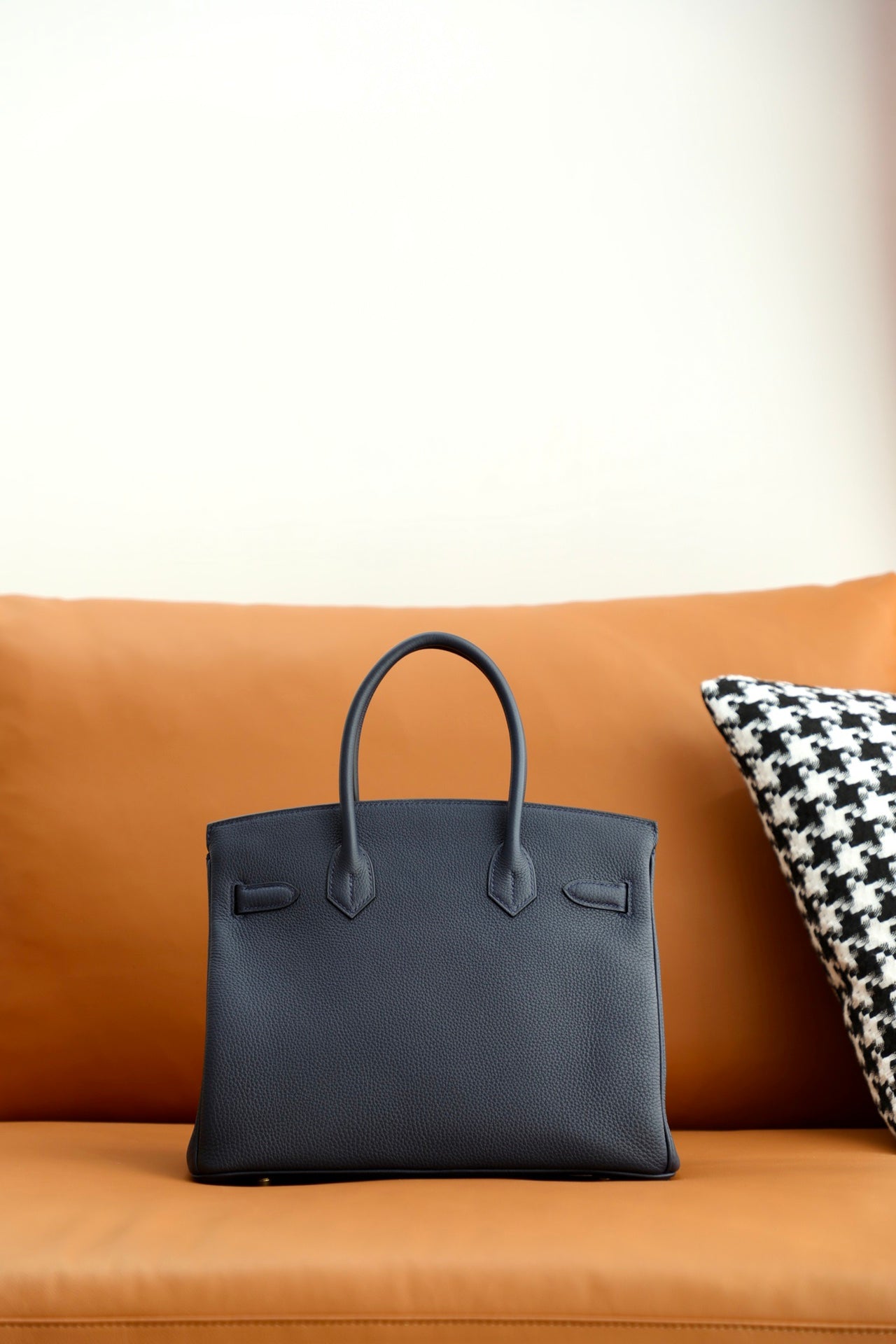 Elegant Navy Blue Leather Handbag with Gold Hardware - Classic Structured Tote