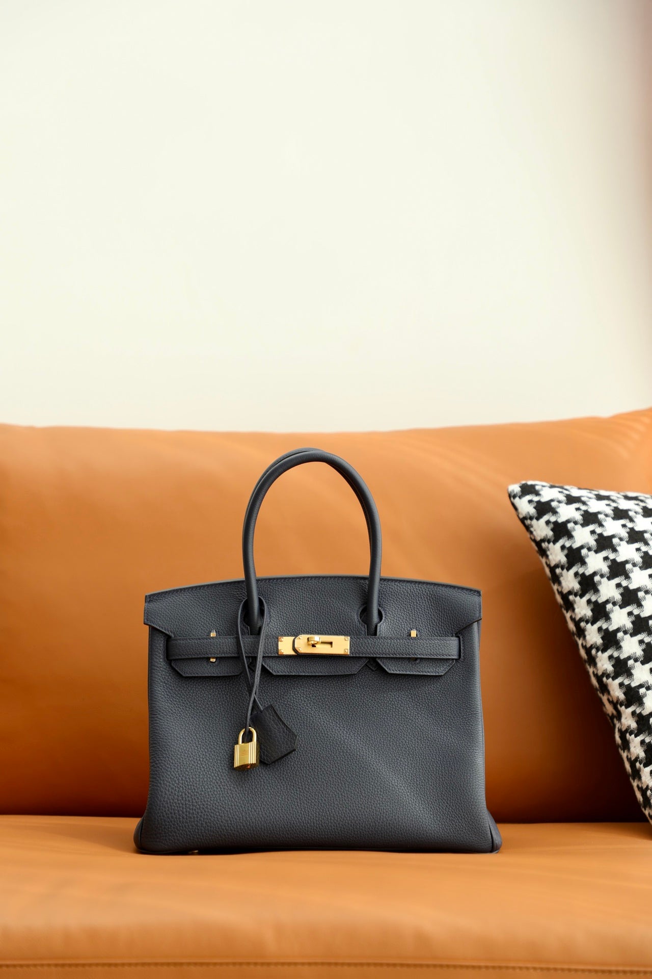 Elegant Navy Blue Leather Handbag with Gold Hardware - Classic Structured Tote