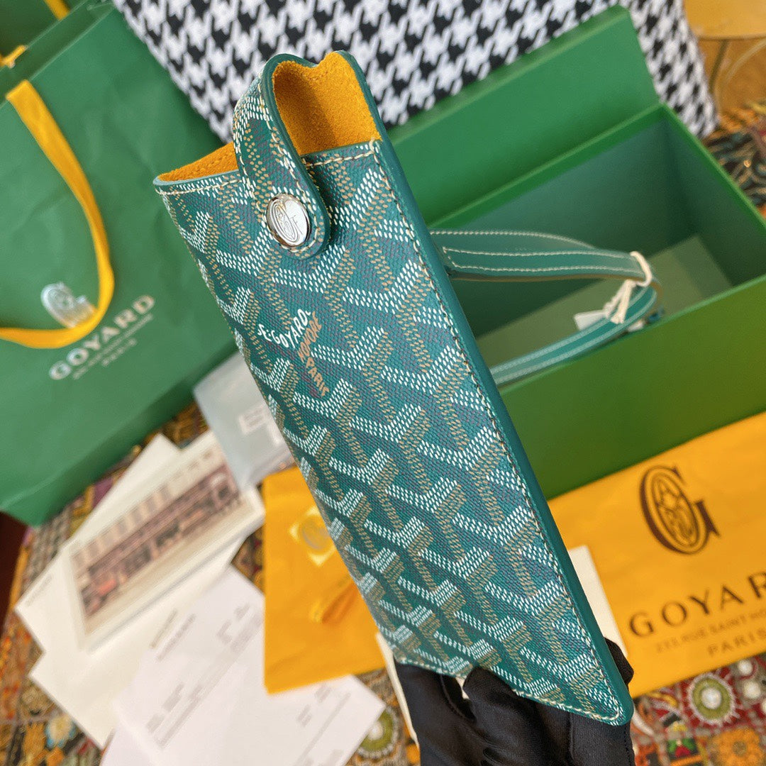 Gogy Luxury Green Chevron Print Leather Belt with Dust Bag and Box