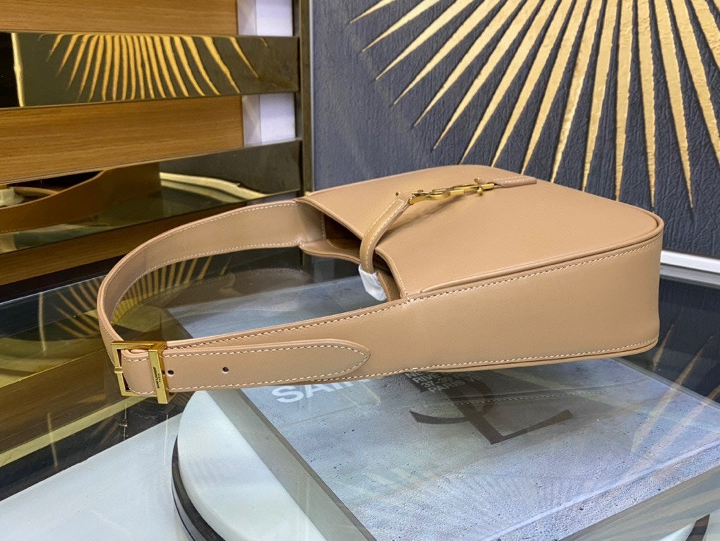 Saint Laurent LE 5 À 7 Hobo Bag in Beige Smooth Leather