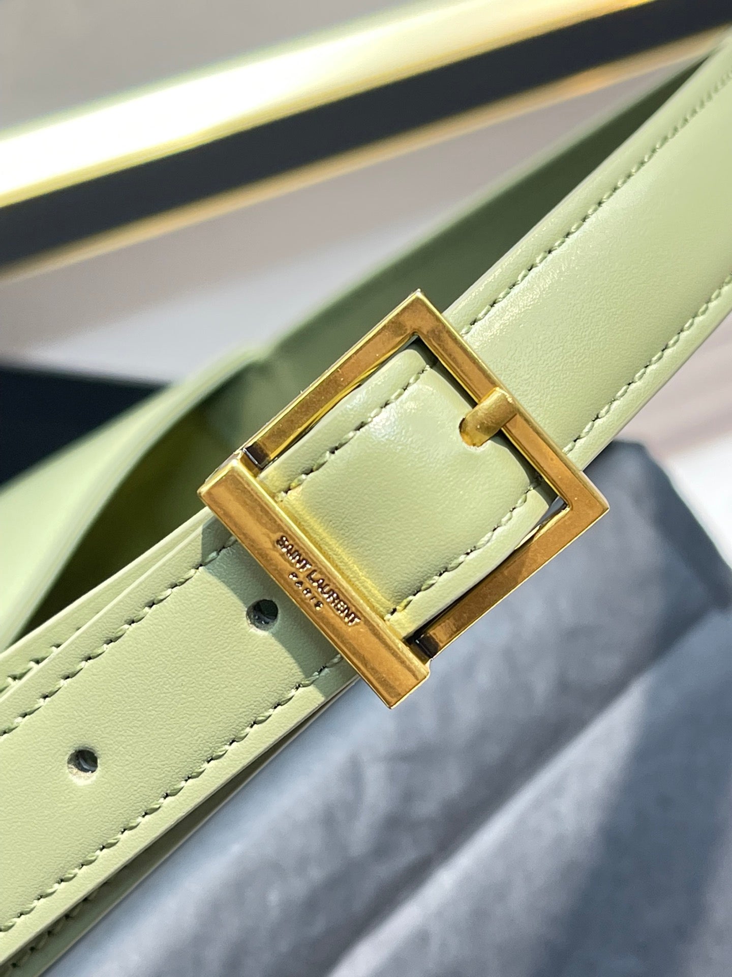 Saint Laurent Le 5 à 7 Leather Hobo Bag - Light Green