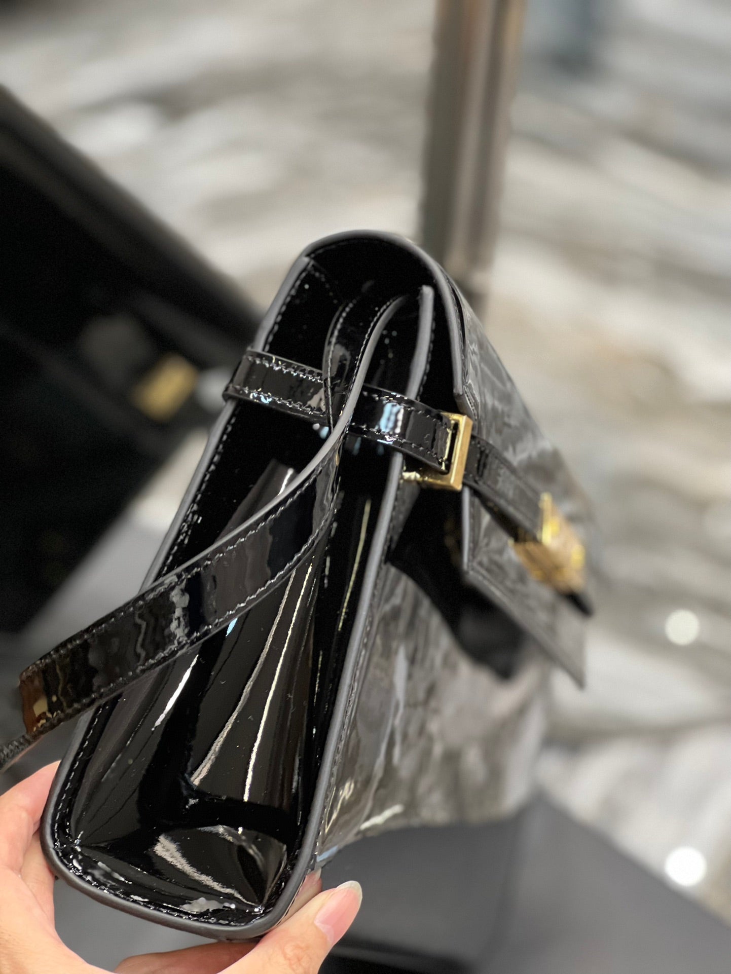 Elegant Black Patent Leather Handbag with Gold Clasp - Luxury Shoulder Bag