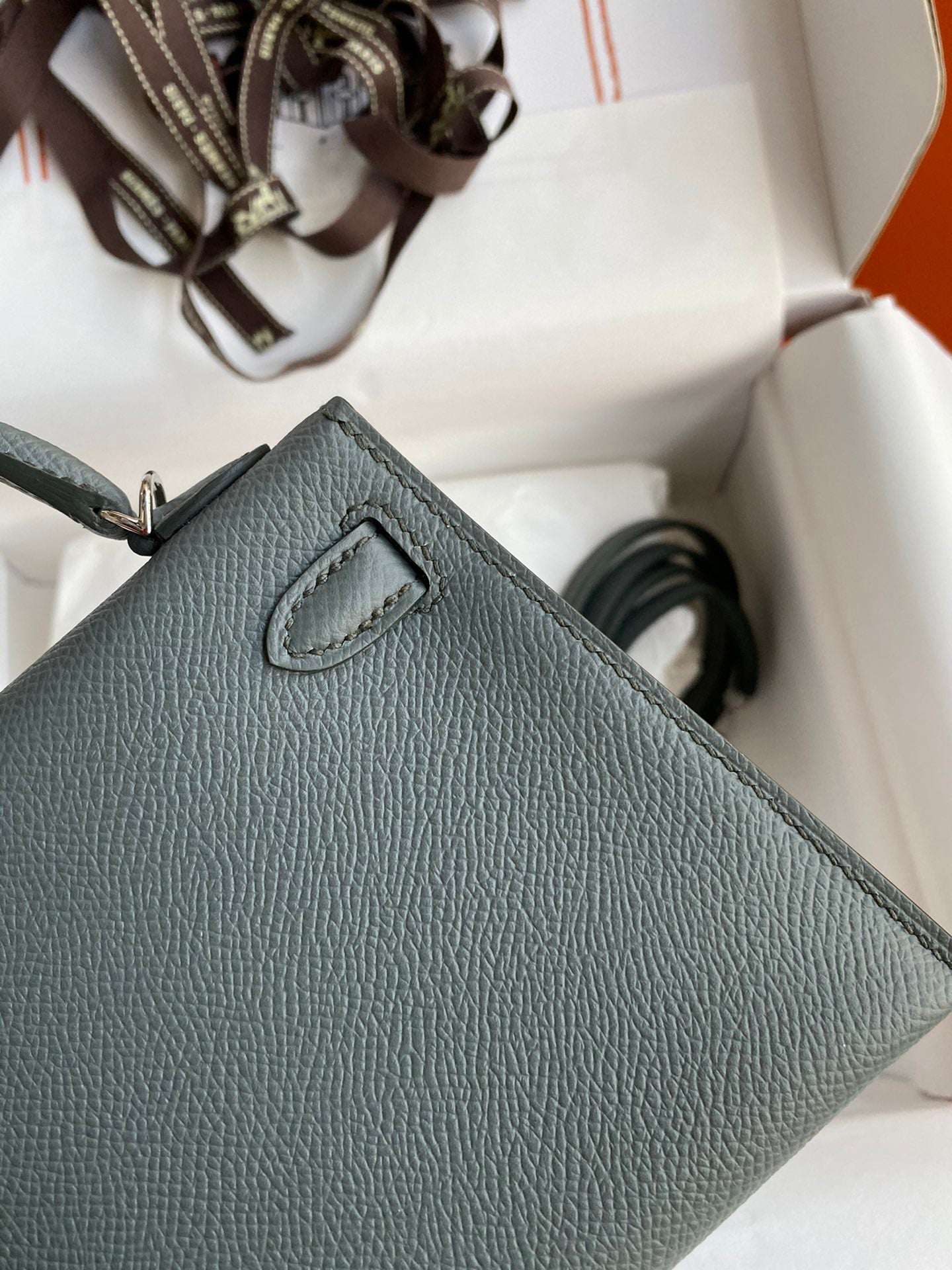Hermès Kelly 25 Sellier Handbag - Grey Epsom Leather with Palladium Hardware