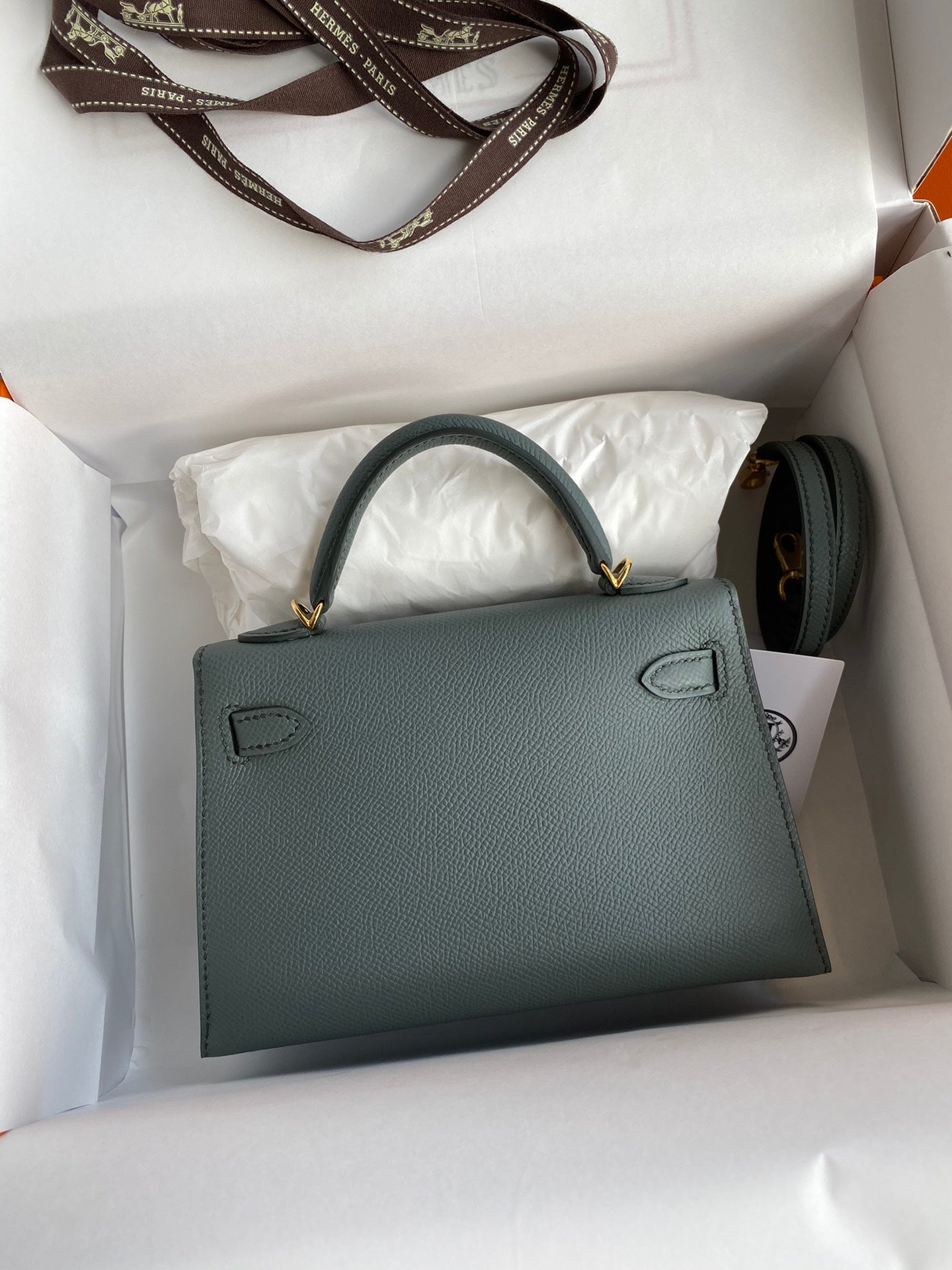 Elegant Teal Top-Handle Handbag with Gold-Tone Hardware - Luxury Style Shoulder Bag