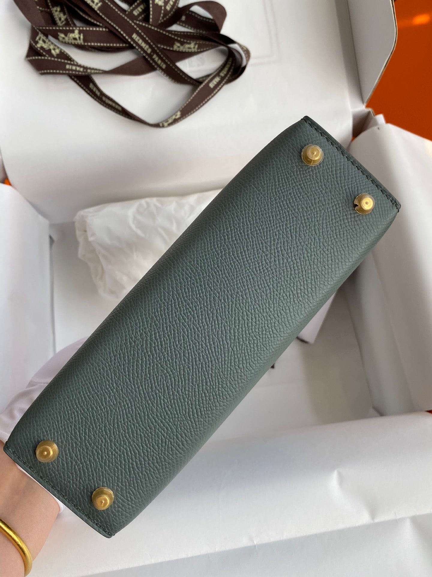 Elegant Teal Top-Handle Handbag with Gold-Tone Hardware - Luxury Style Shoulder Bag