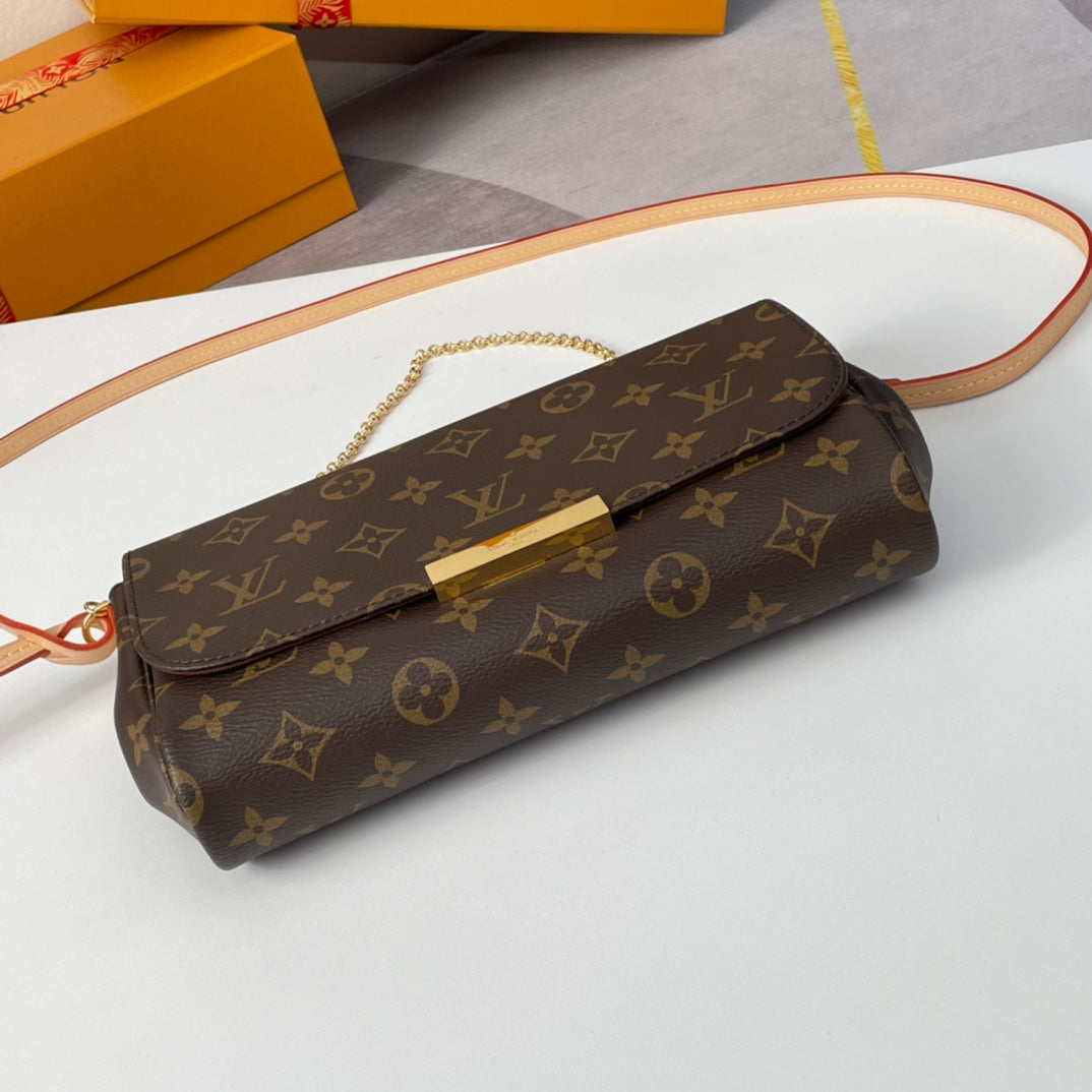 Louis Vuitton Favorite MM Monogram Canvas Crossbody Bag