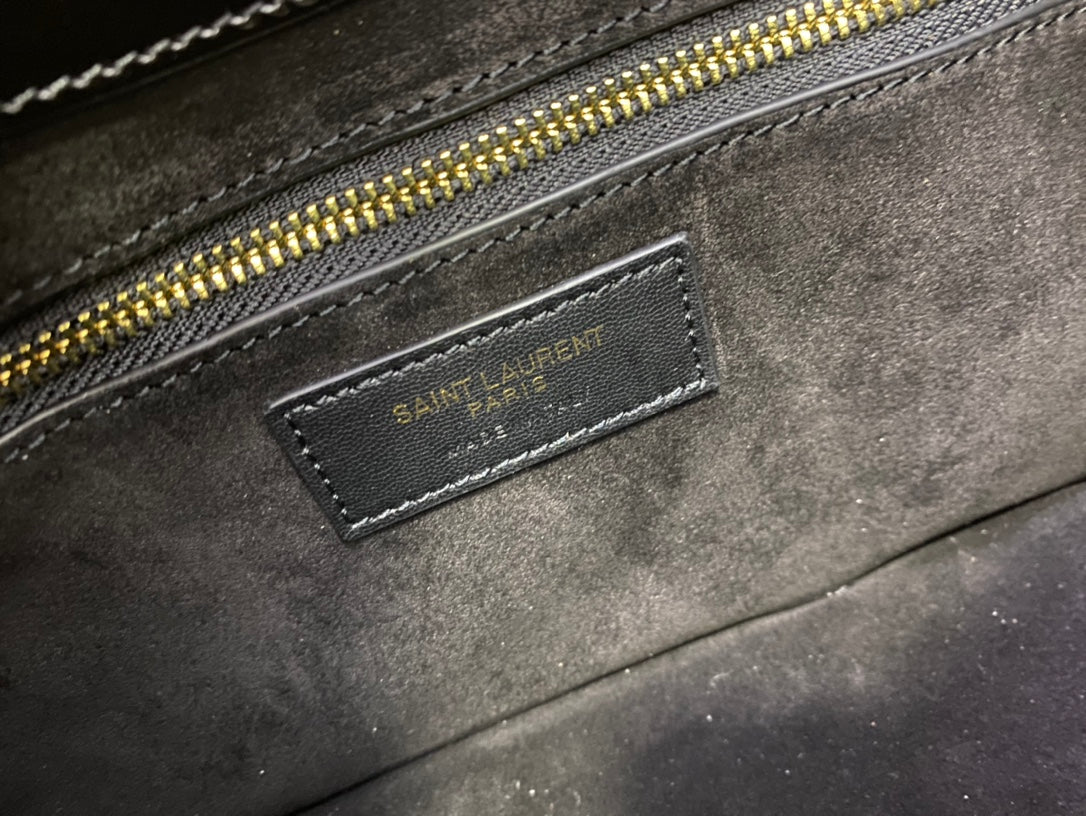 Saint Laurent Le 5 à 7 Patent Leather Hobo Bag - Black