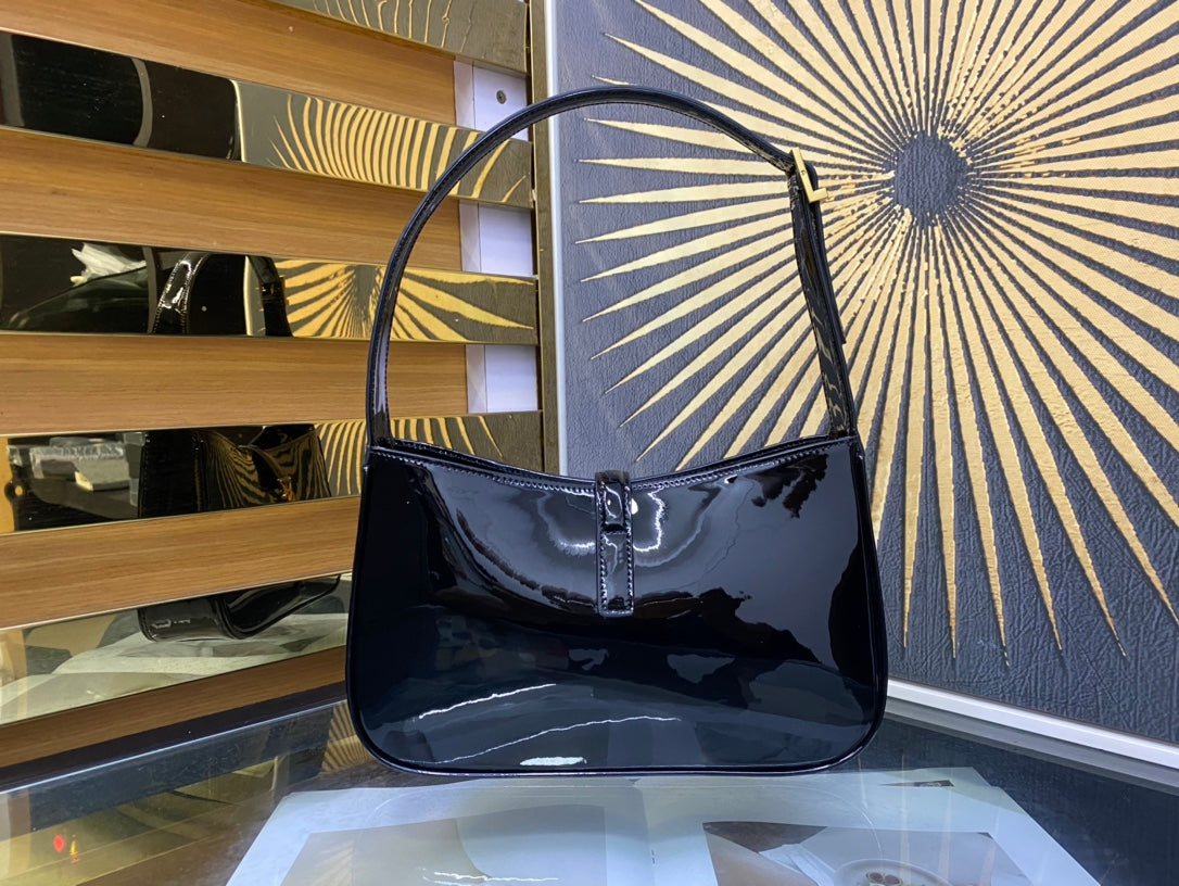 Saint Laurent Le 5 à 7 Patent Leather Hobo Bag - Black