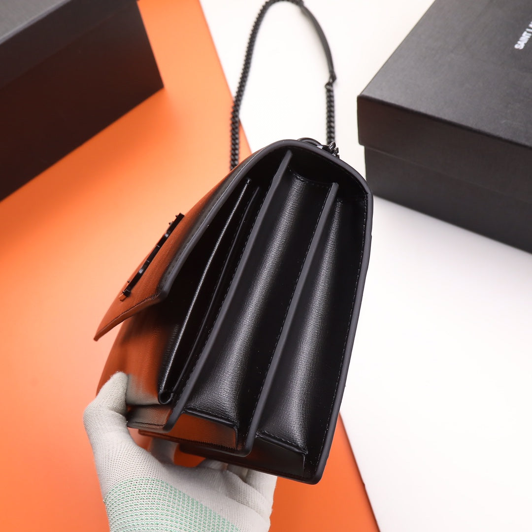Saint Laurent Sunset Medium Shoulder Bag in Black Leather with Matte Black Hardware