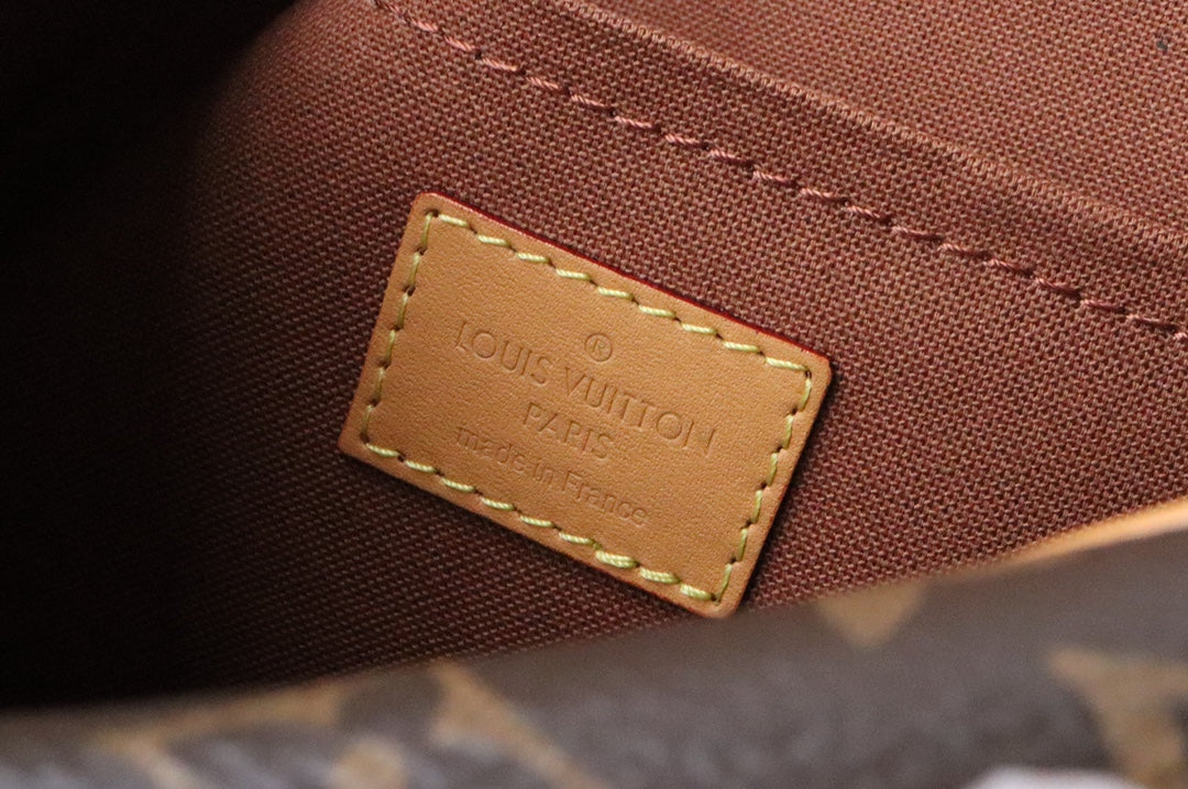 Louis Vuitton Monogram Canvas Cite Shoulder Bag