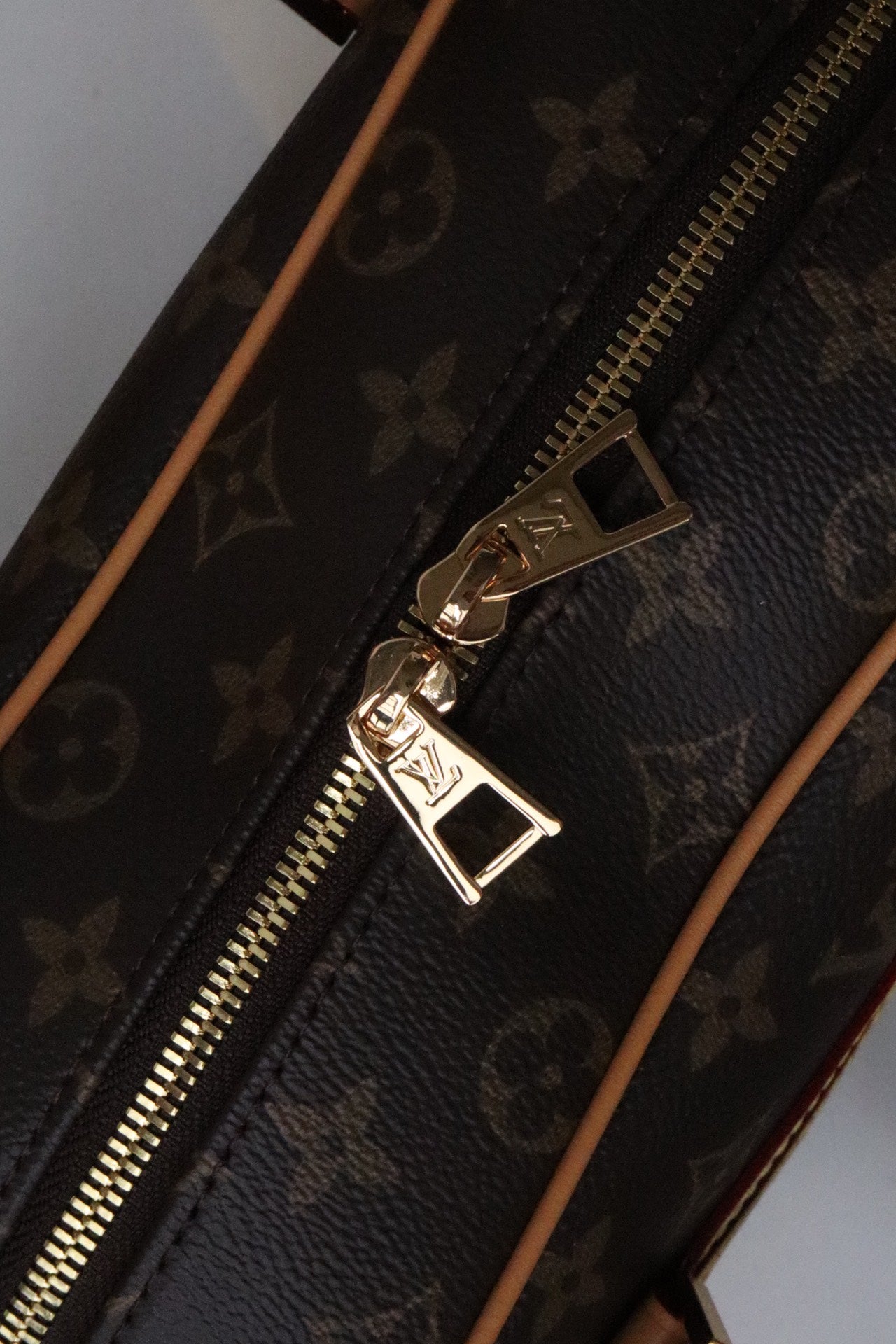 Louis Vuitton Monogram Canvas Cite Shoulder Bag