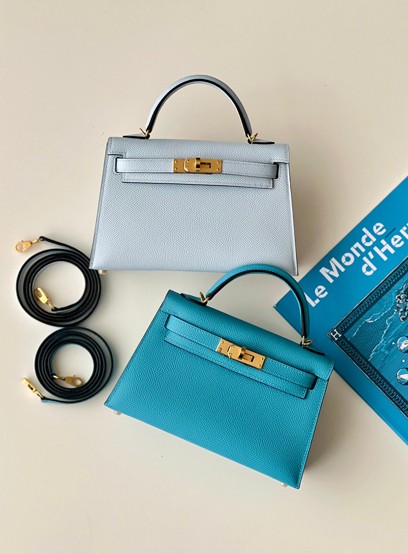 Hermès Kelly Leather Handbags - Iconic Luxury Top Handle Bags with Gold &amp; Silver Hardware