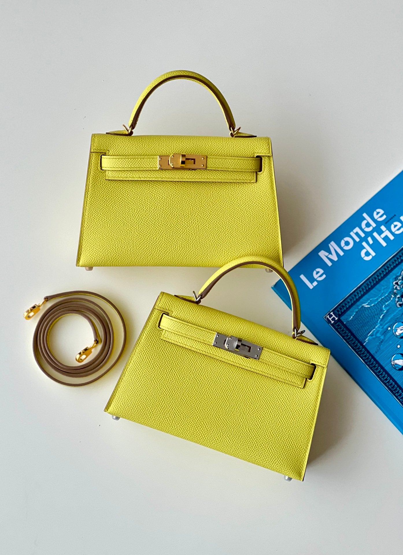 Hermès Kelly Leather Handbags - Iconic Luxury Top Handle Bags with Gold &amp; Silver Hardware