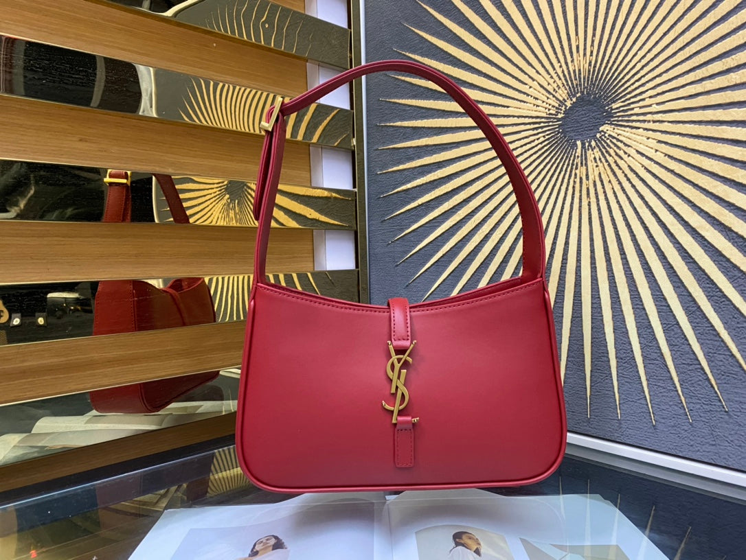 Saint Laurent Le 5 à 7 Small Shoulder Bag in Red Leather